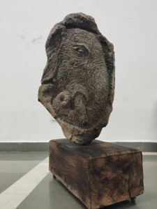 Award II Sculpture 'G' giant